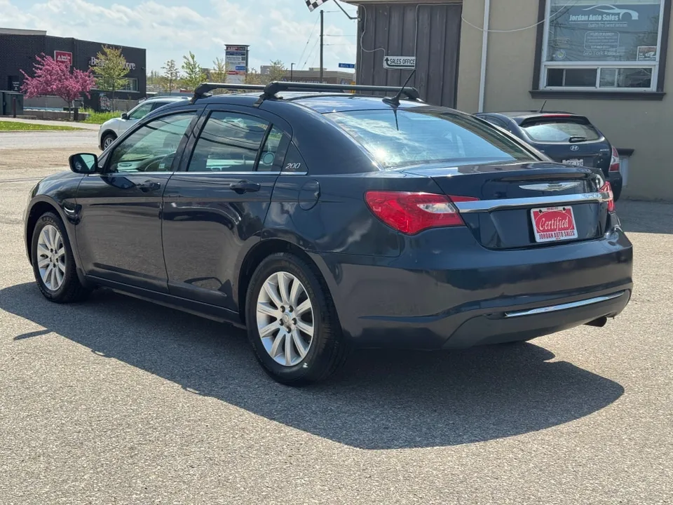 Chrysler 200 2014 photo 5