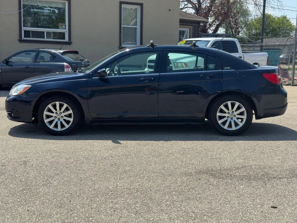 Chrysler 200 2014 photo 4
