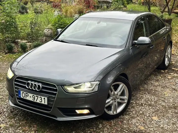 Audi A4 2013 photo 4