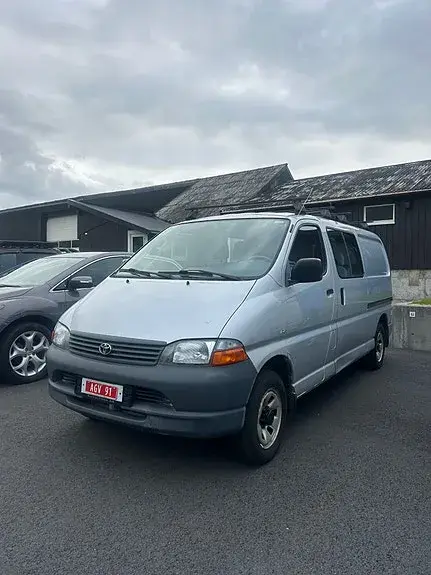 Toyota Hiace Combi