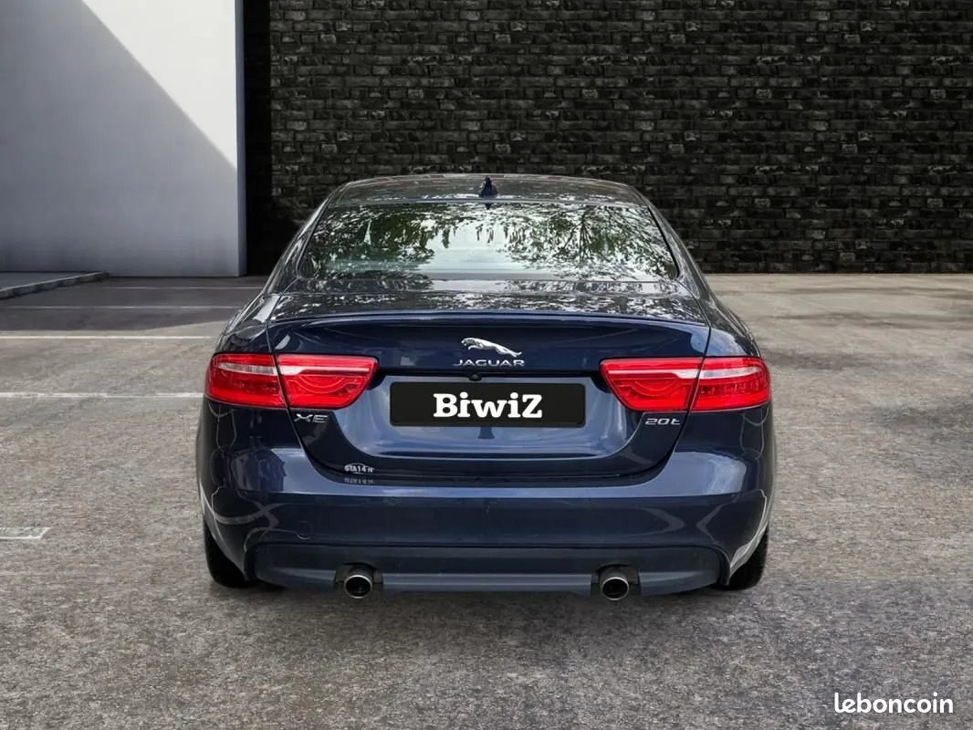 Jaguar Xe 2018 photo 4