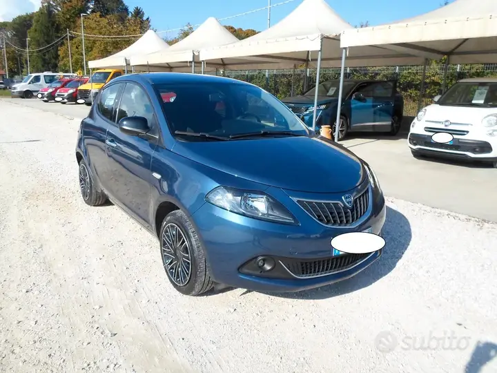 Lancia Ypsilon