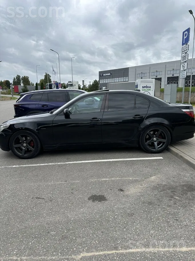 BMW 530D 2006 photo 2