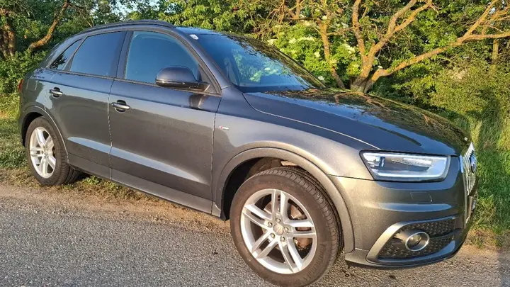Audi Q3 2013 photo 2
