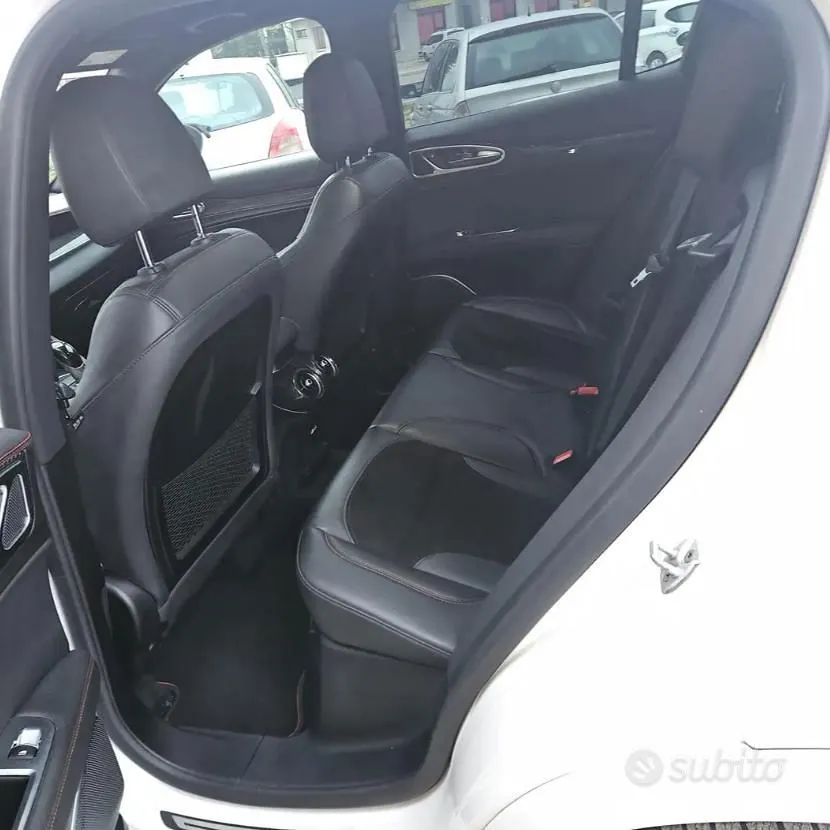 Alfa Romeo Stelvio 2019 photo 5