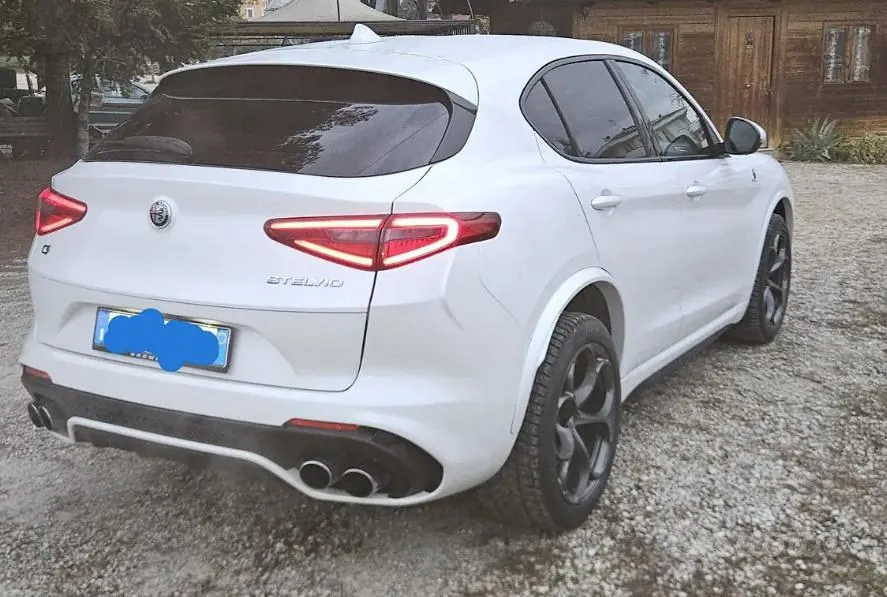 Alfa Romeo Stelvio 2019 photo 2
