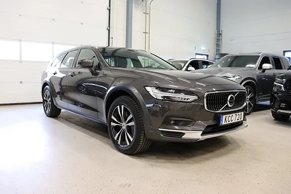 Volvo V90 Cross Country 2021 photo 2