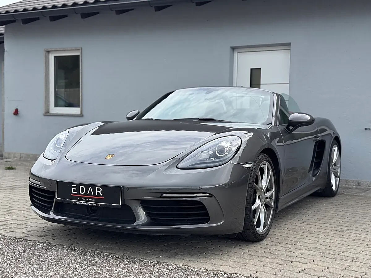 Porsche 718 Boxster 2017 photo 2