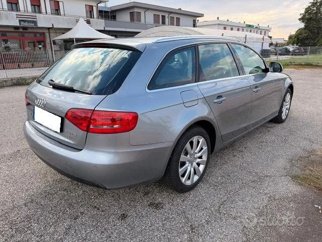 Audi A4 Avant 2010 photo 3