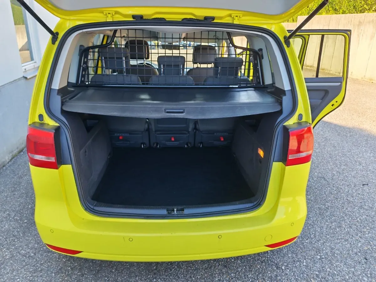 Volkswagen Touran 2013 photo 3