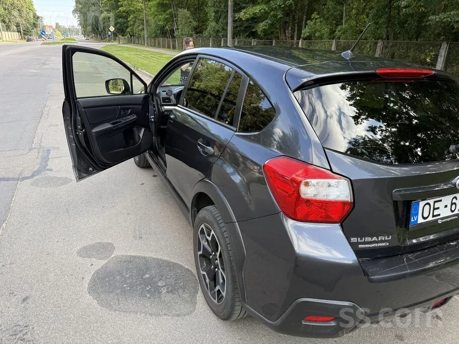 Subaru Xv 2012 photo 4