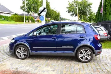 Volkswagen Golf 2012 photo 2