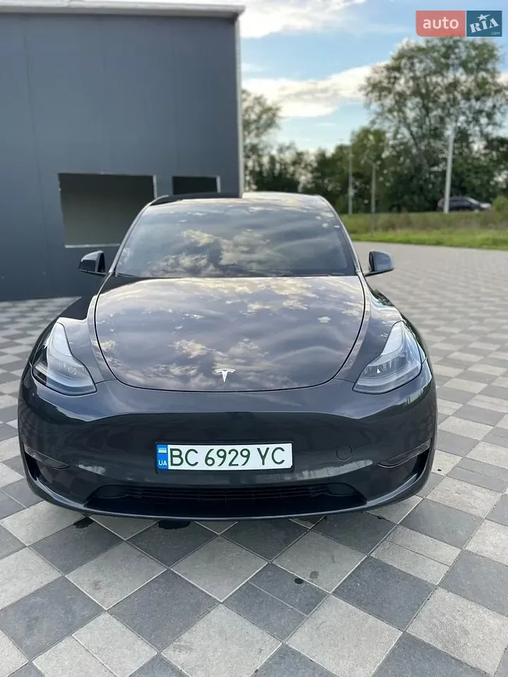 Tesla Model Y 2024 photo 3