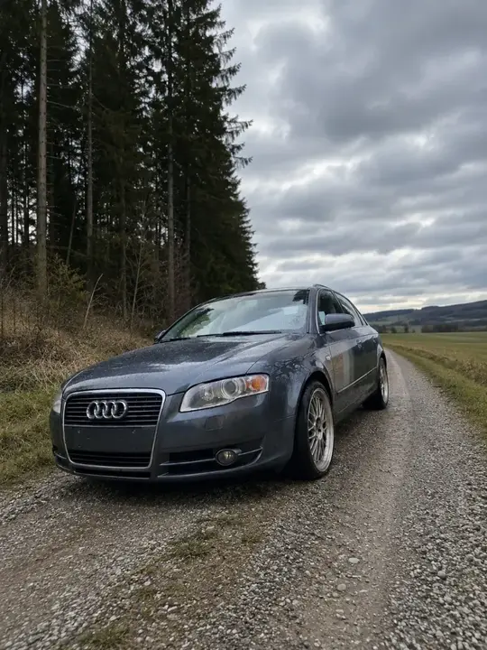 Audi A4 2005 photo 2