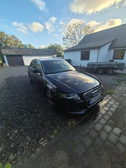 Audi A4 2010 photo 3