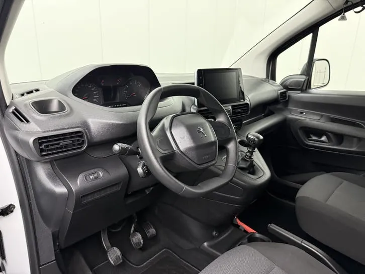 Peugeot Partner 2023 photo 3
