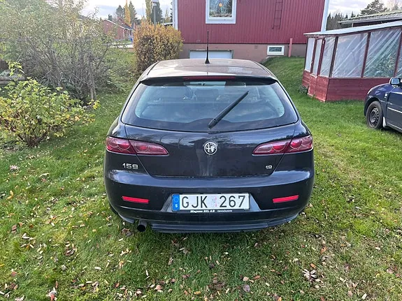 Alfa Romeo 159 2008 photo 2