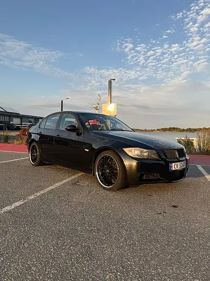 BMW 318D 2008 photo 3