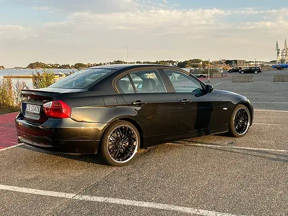 BMW 318D 2008 photo 5