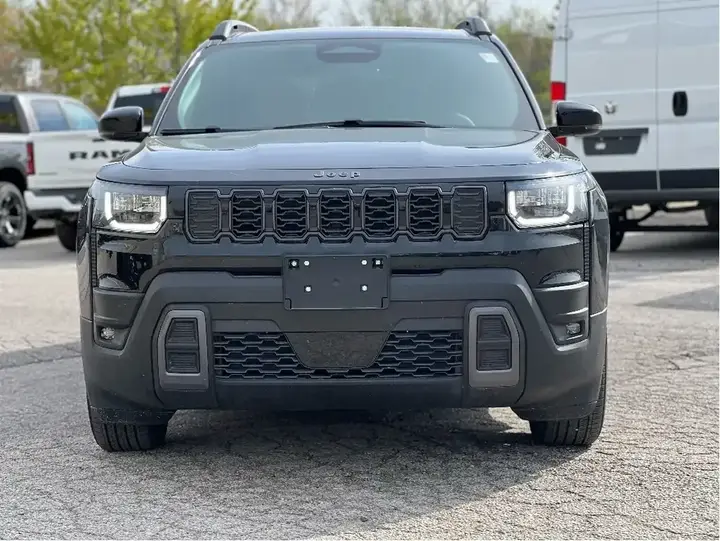 Jeep Cherokee 2026 photo 3