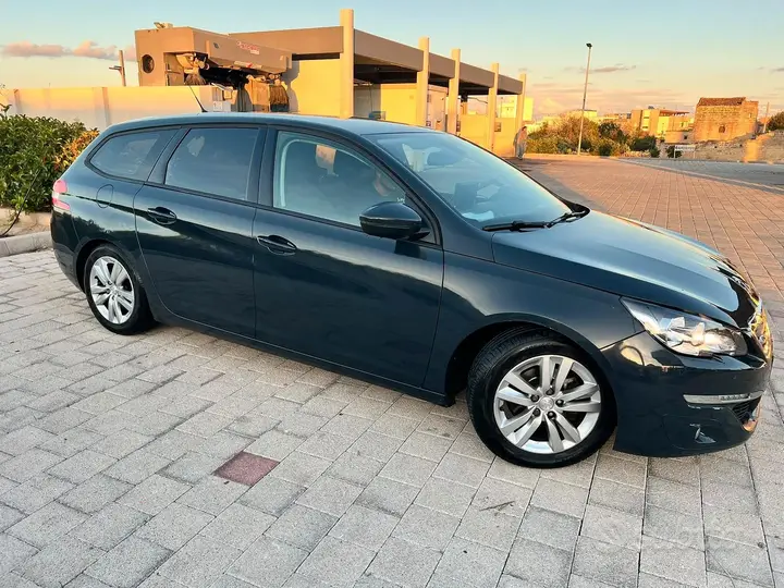 Peugeot 308 2017 photo 2