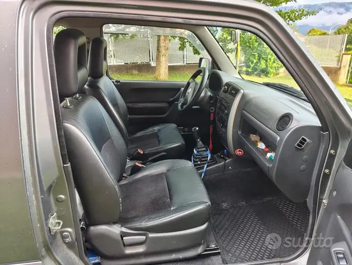 Suzuki Jimny 2006 photo 4