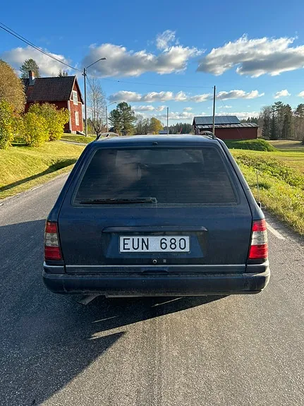 Mercedes-Benz E300 1995 photo 5