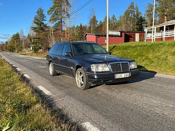 Mercedes-Benz E300