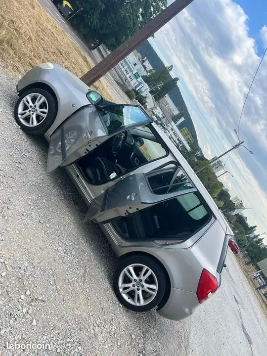Skoda Fabia 2007 photo 2
