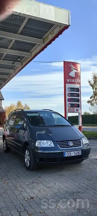 Volkswagen Sharan 2005 photo 2