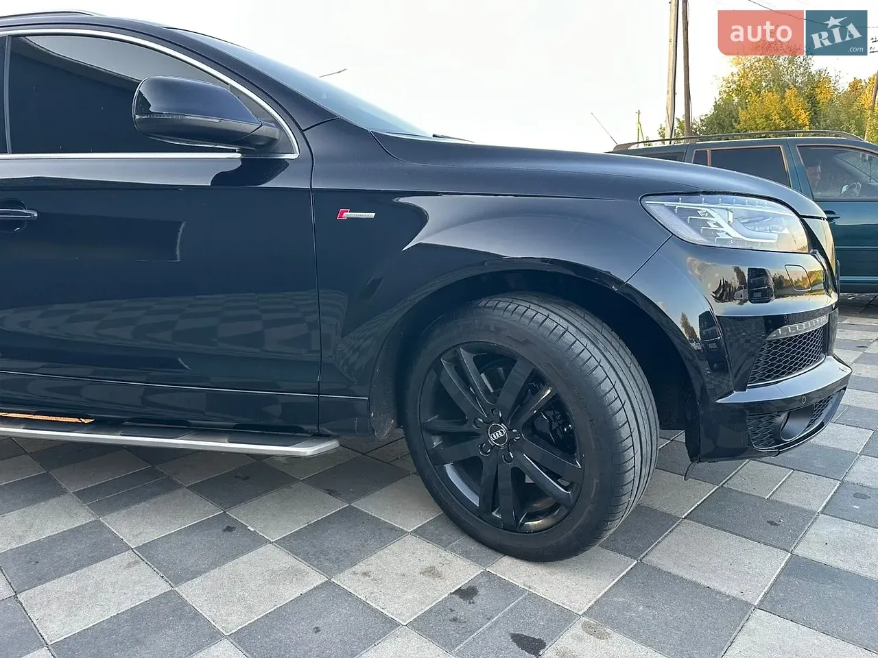 Audi Q7 2010 photo 2