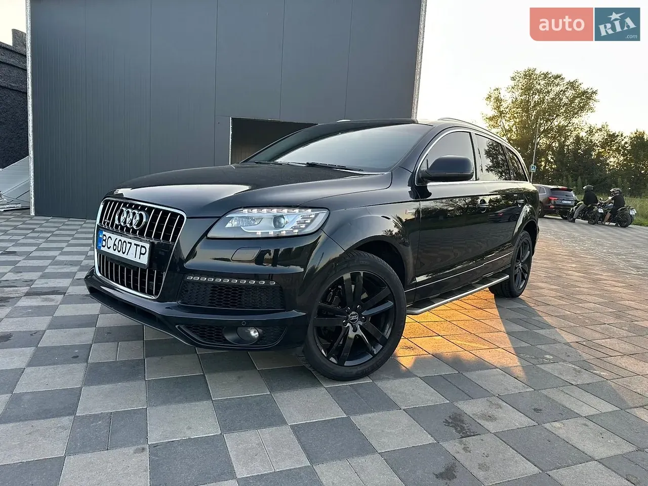 Audi Q7 2010 photo 5