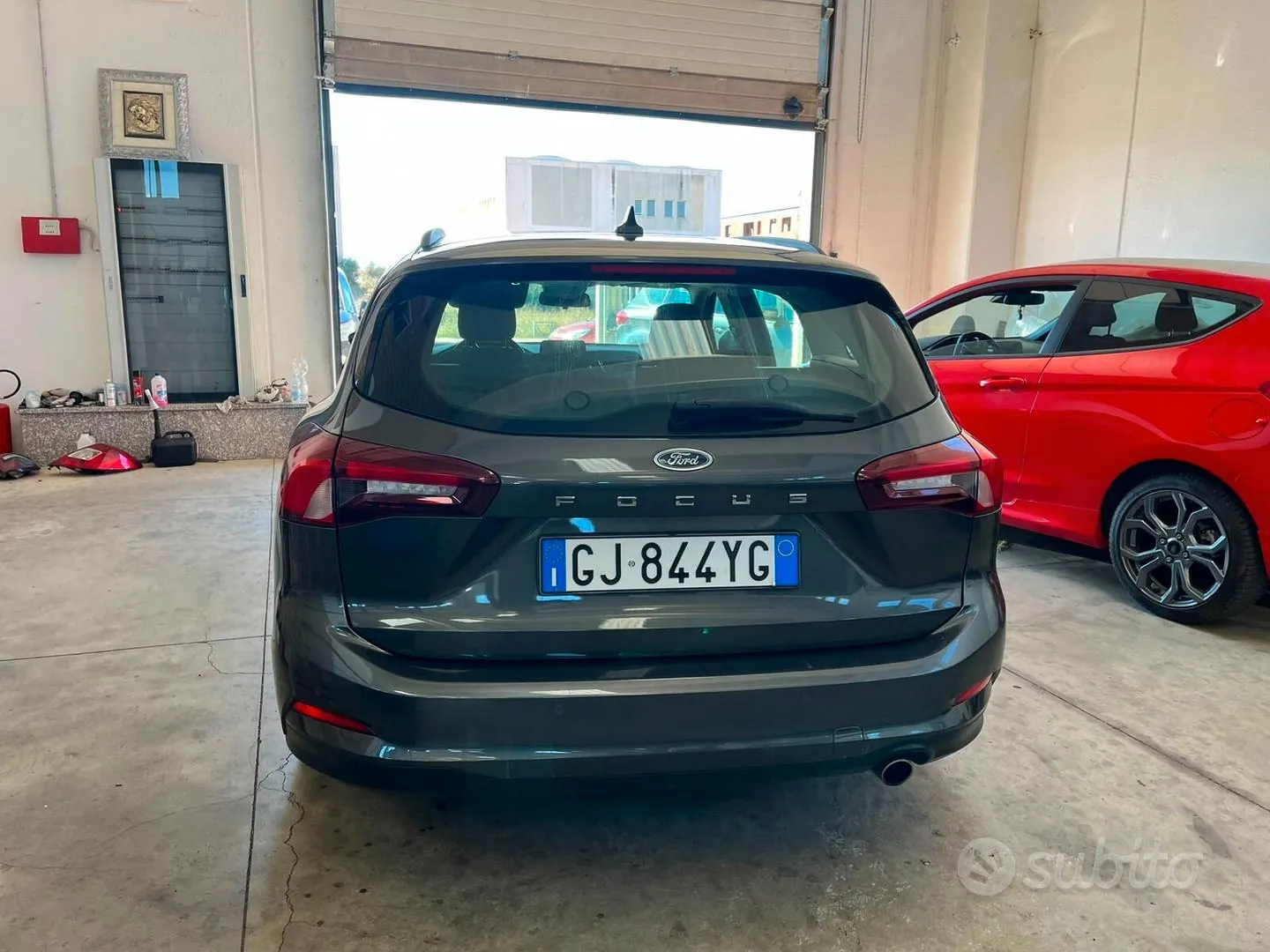 Ford Focus 2022 photo 2