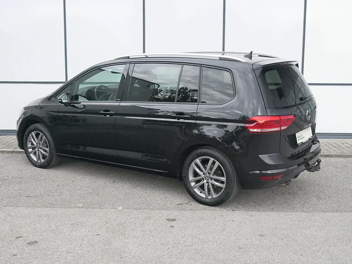 Volkswagen Touran 2023 photo 3