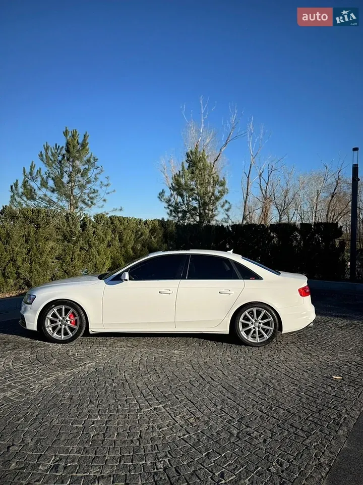 Audi A4 2015 photo 4