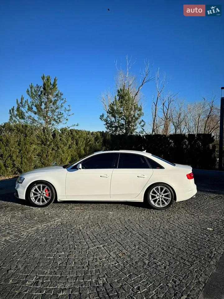 Audi A4 2015 photo 3