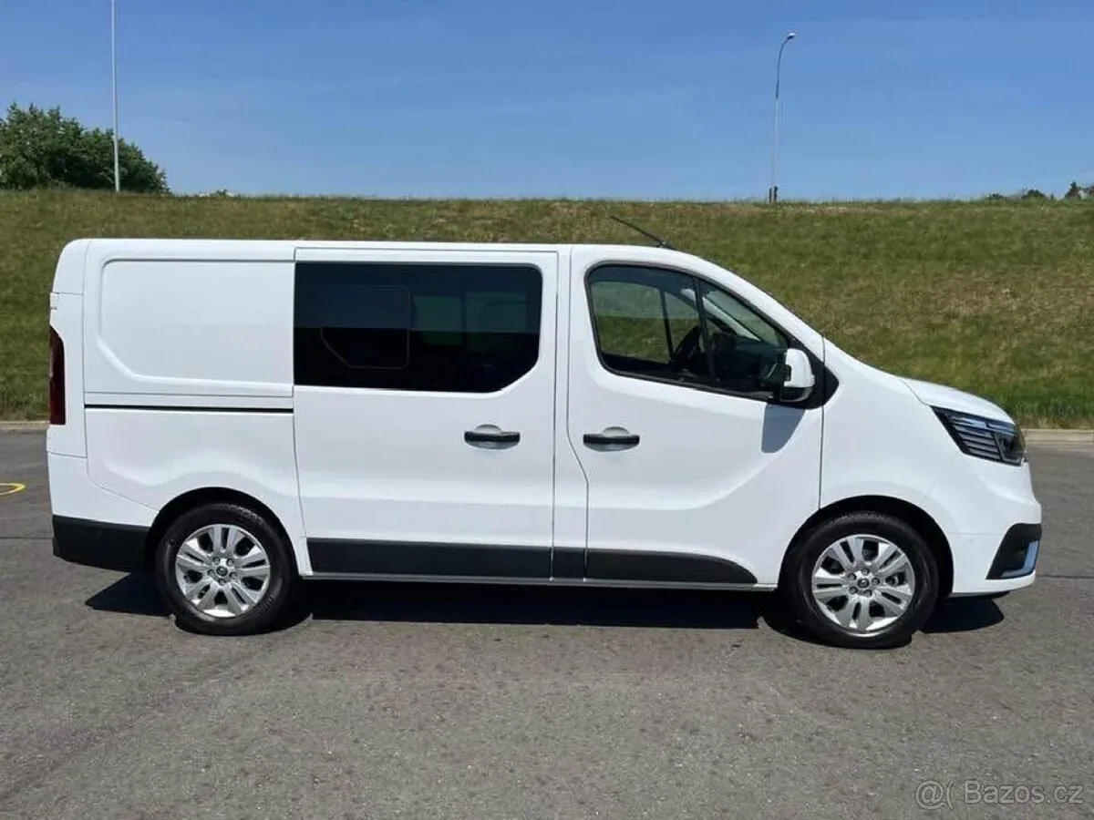 Renault Trafic 2023 photo 4