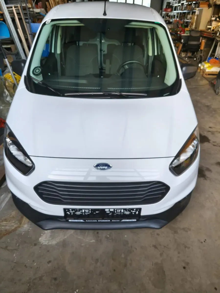 Ford Courier