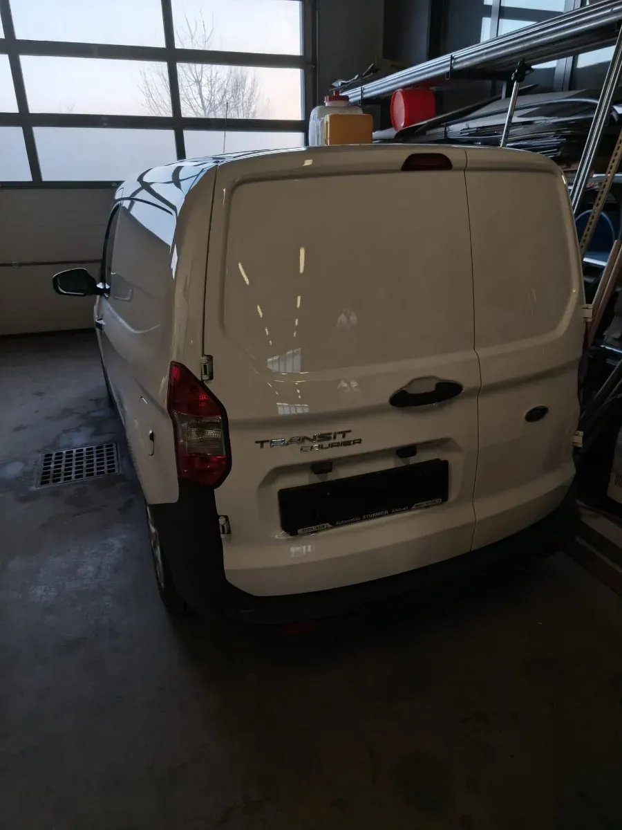 Ford Courier 2023 photo 3