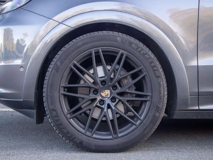 Porsche Cayenne 2023 photo 4
