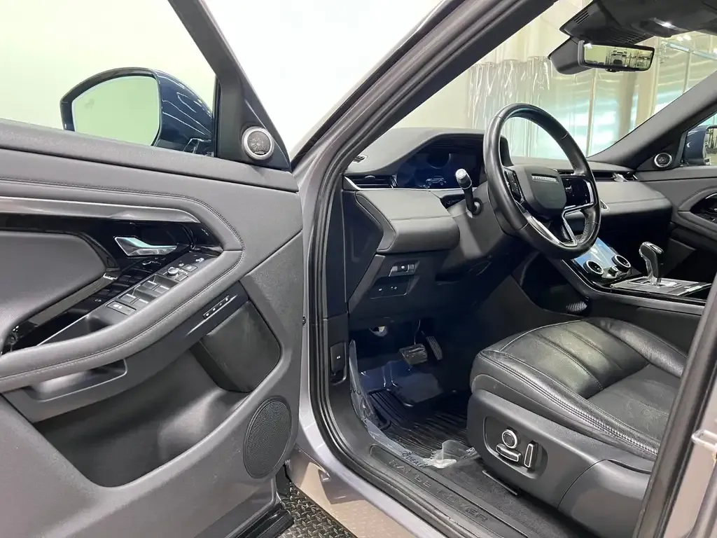 Land Rover Range Rover Evoque 2021 photo 4