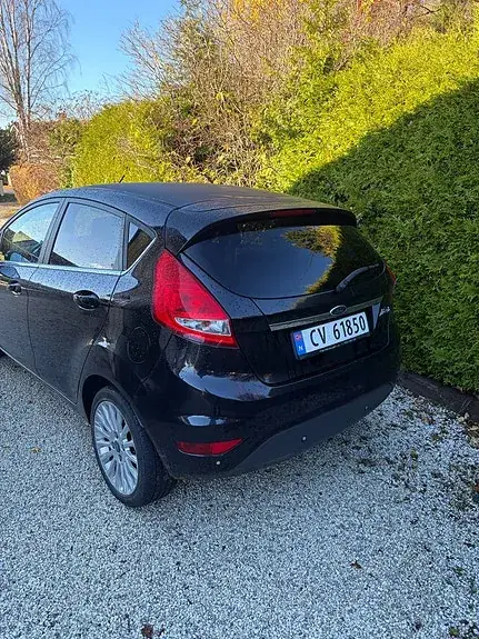 Ford Fiesta 2011 photo 3