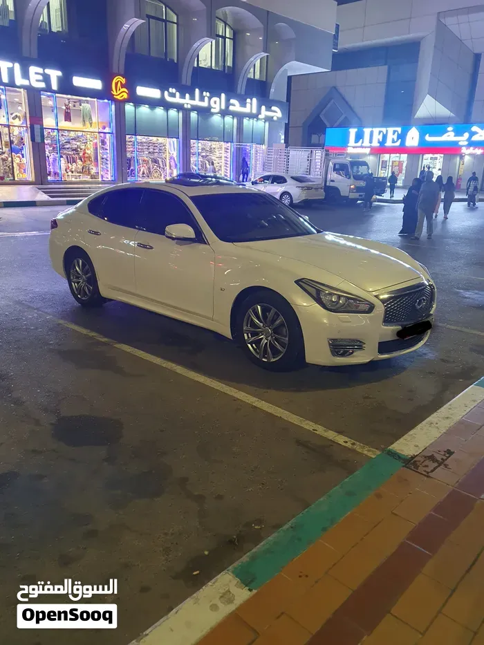 Infiniti Q70 2016 photo 3