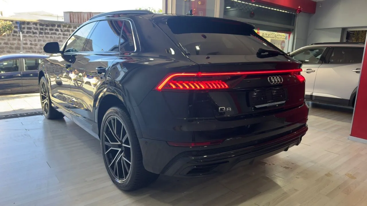 Audi Q8 2020 photo 5