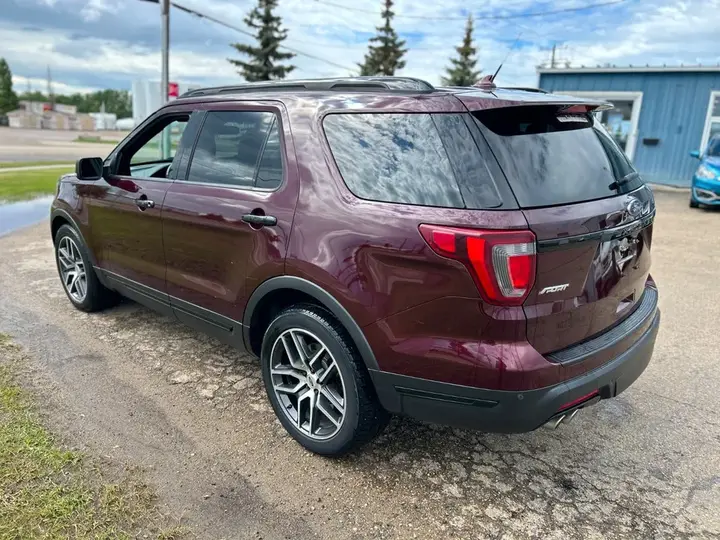 Ford Explorer 2018 photo 3