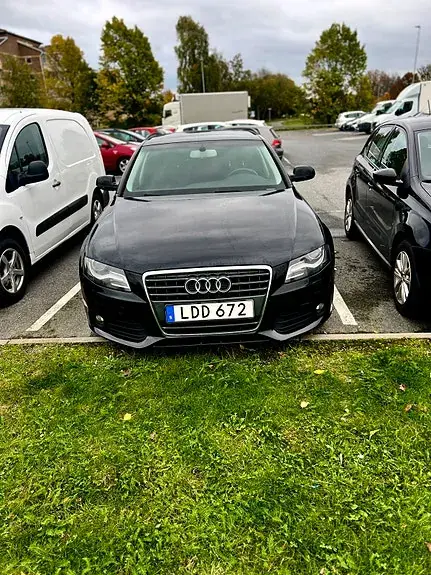 Audi A4 2011 photo 4