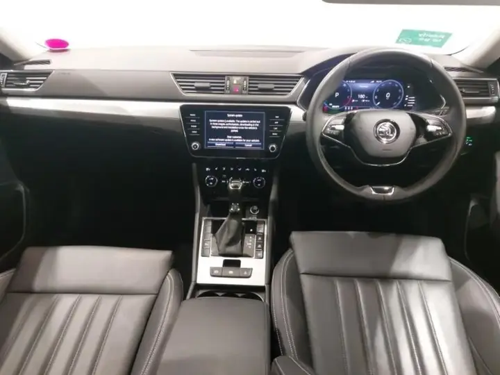 Skoda Superb 2023 photo 3