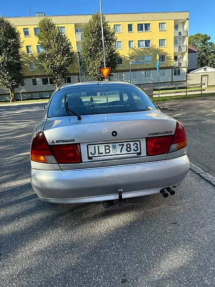 Mitsubishi Carisma 1998 photo 3
