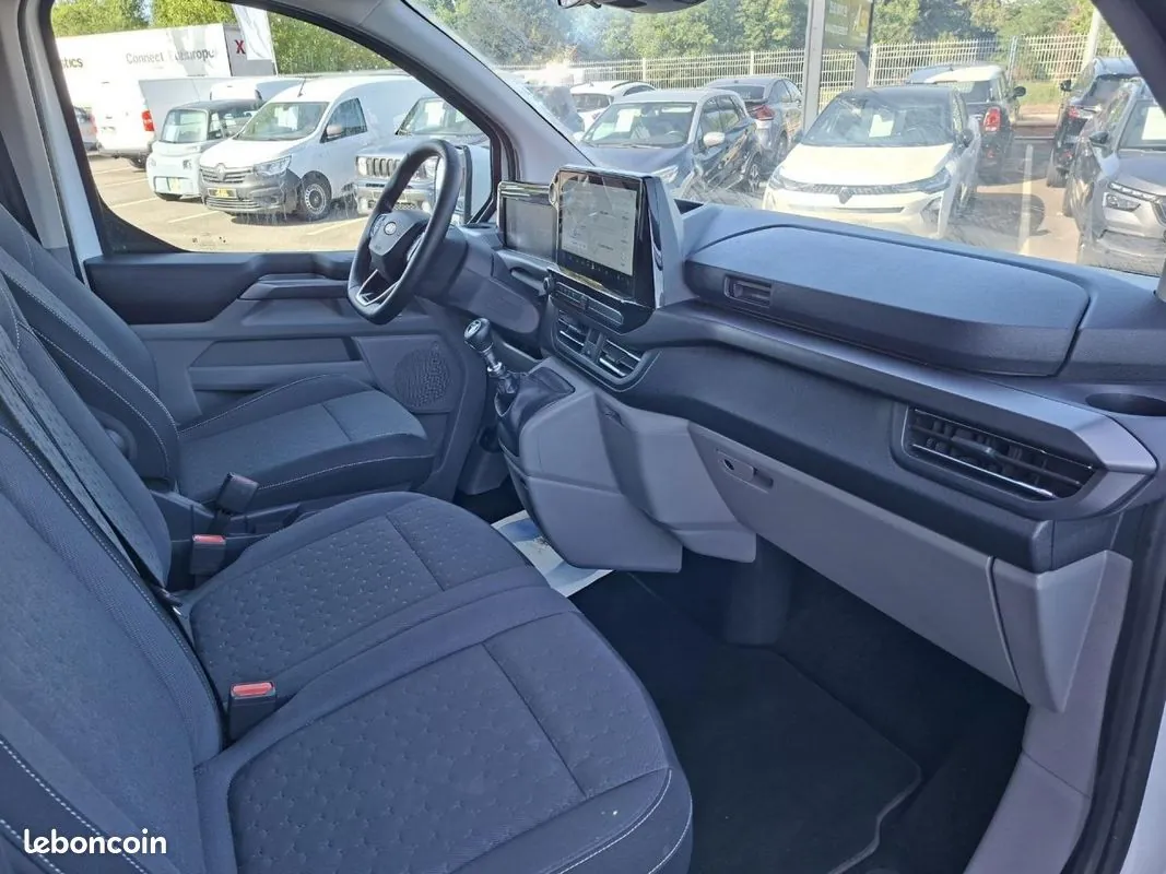 Ford Transit Tourneo Custom 2024 photo 4
