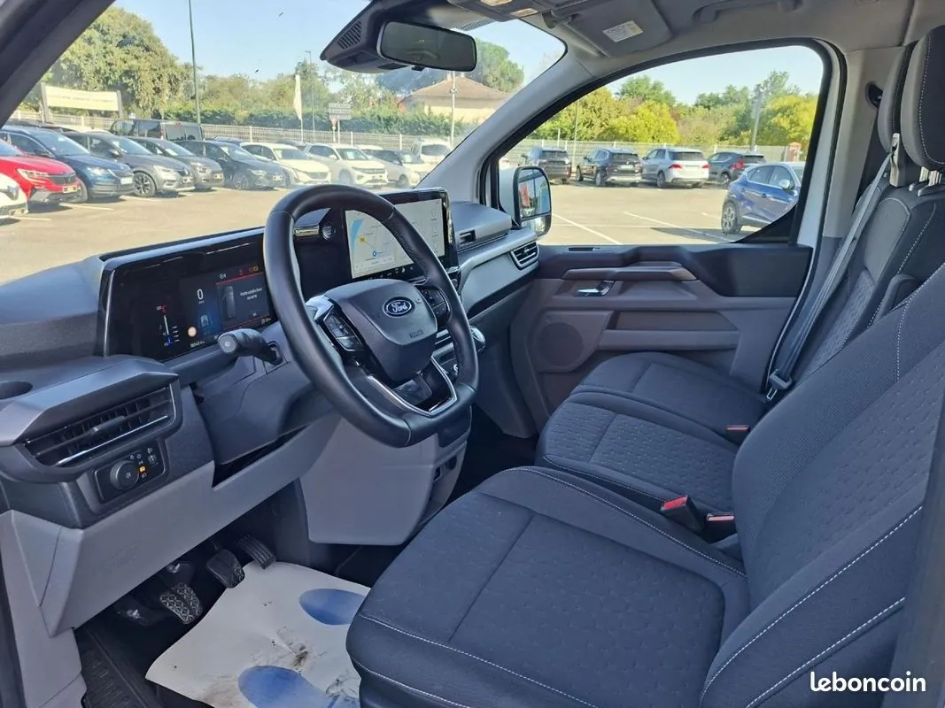 Ford Transit Tourneo Custom 2024 photo 3